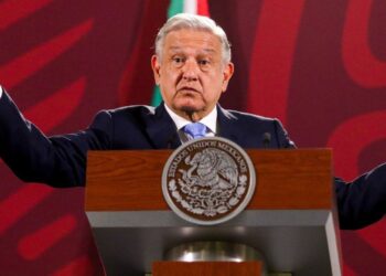 Muertes violentas de mujeres deben investigarse como feminicidios: AMLO