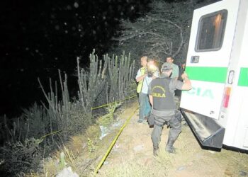 Denuncia secuestro de su BEBÉ de 6 días; pero ella lo lanzó a BARRANCO