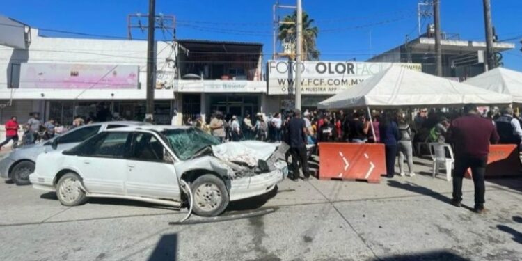 ¡Desquiciado ATROPELLA a al menos 22 ABUELITOS en fila de pensión en Río Bravo!