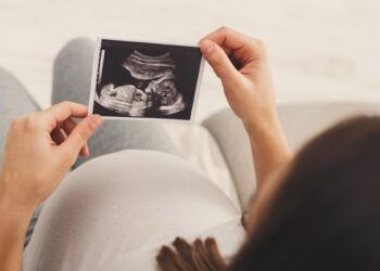 ABORTAR a fetos con SÍNDROME de DOWN ya es legal en Reino Unido