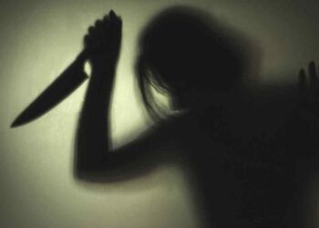 Justicia por mano propia: MATA a su abuelo por VIOLAR a sus NIÑAS