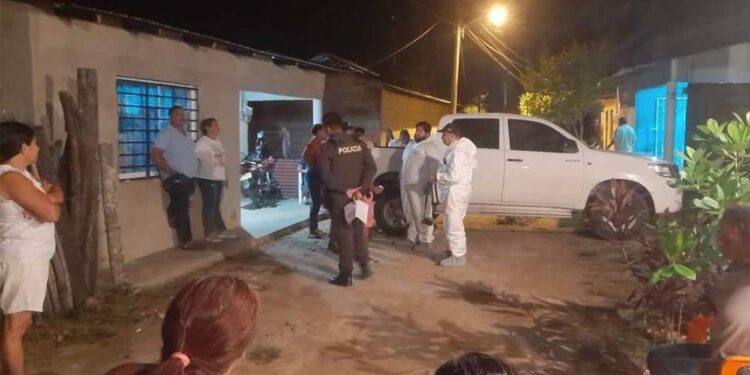 Hasta la muerte: PADRE sufre infarto y FALLECE al ver a su hijo MUERTO