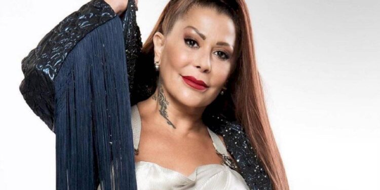Alejandra Guzmán en el hospital, ¡continúa el «calvario» por inyectarse polímeros!