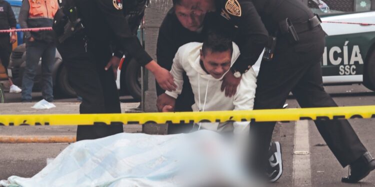 Desgarrador: MUERE mujer en accidente en “moto”; su marido no podía creerlo