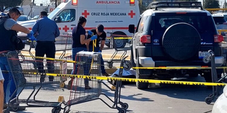 ¡MATAN a BALAZOS a un hombre al salir de HEB en Reynosa!