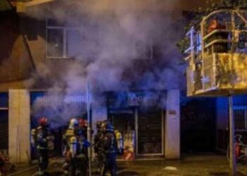 Infierno en Francia: incendio deja 10 MUERTOS y 14 HERIDOS