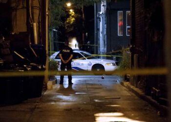 Hijas del mal: 8 niñas despiadadas ASESINAN a puñaladas a INDIGENTE