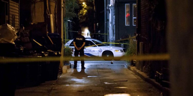 Hijas del mal: 8 niñas despiadadas ASESINAN a puñaladas a INDIGENTE