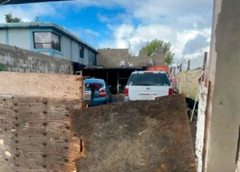 Juego de pirotecnia sale mal: incendian la casa del vecino y muere un niño