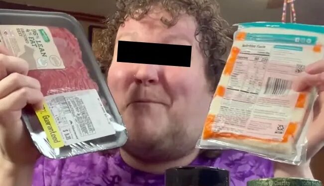 Hambre de fama: comía productos caducados por «likes» y MUERE
