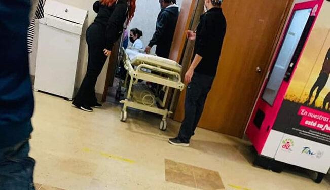 ¡Mujer da a luz en baño de hospital en Reynosa porque le negaron atención!