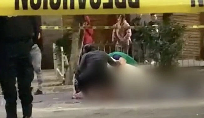 Acribillan a 2 “chamacos” en CDMX; ¡les propinaron 17 balazos!