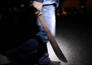 Padre CORTA “lazos de amor” con su hijo ¡a MACHETAZOS!, por unos terrenos