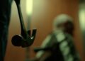 Ataca a “martillazos” a hombre por VIOLARLO cuando era NIÑO