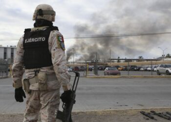 ¡MOTÍN en Ciudad Juárez deja 17 MUERTOS, 27 fugitivos y 13 heridos!