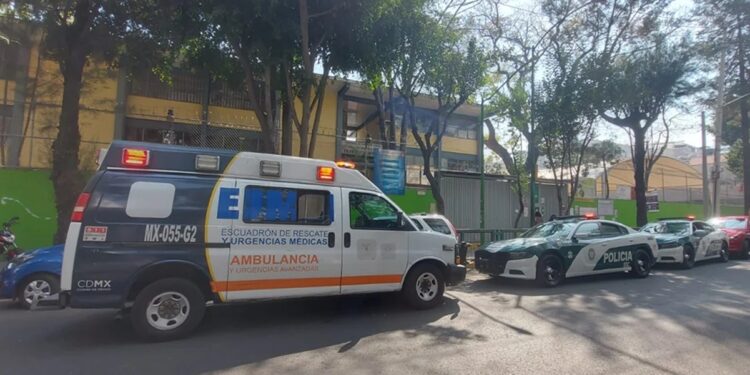 Alarma por reto de TikTok: 8 menores intoxicados con clonazepam en CDMX