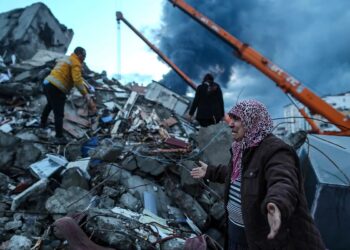 Tragedia que «sacude» al mundo: van 7 mil 300 muertos por terremoto en Turquía y Siria