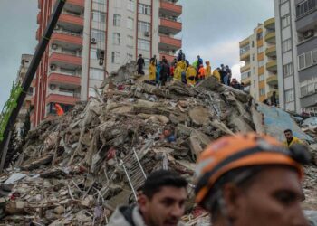 Turquía y Siria: el terremoto que «sacudió» al mundo; van más de 2 mil MUERTOS y 13 mil heridos
