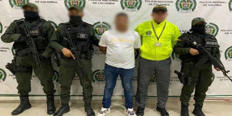 Dulce venganza: enamora al ASESINO de su novio y lo entrega a la policía