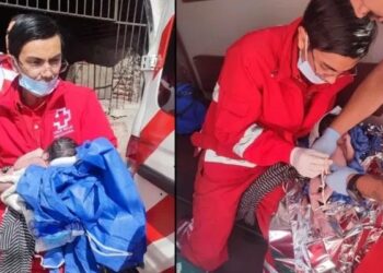 Mujer sin hogar da a luz a su bebé en un edificio abandonado en Guaymas