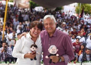 “Es incapaz de robarse un centavo”: AMLO defiende a precandidata Delfina Gómez tras acusaciones
