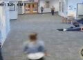 Video. “Enloquece” y GOLPEA brutalmente a su maestra por quitarle su Nintendo