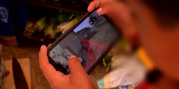 NIÑO de 10 años se AHORCA de su litera porque perdió juego de Free Fire