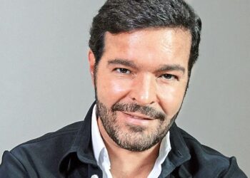 Pablo Montero es buscado por la INTERPOL, se le acusa de ABUSO SEXUAL