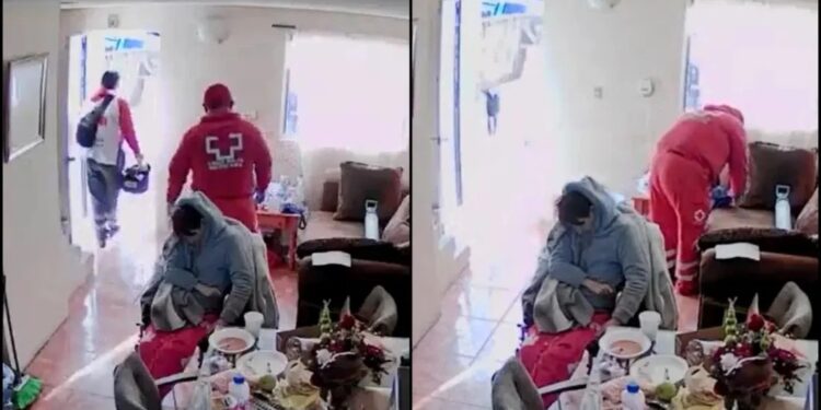 Video. Muere mujer y PARAMÉDICO aprovecha para ROBARLE en su casa