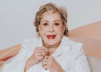 Silvia Pinal reaparece en público y fans insisten en que ¡ya no la expongan!