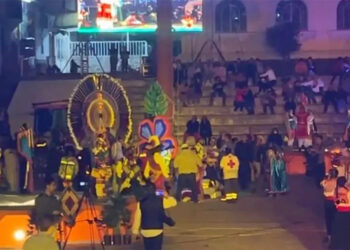 Video. Joven suplente de un volador de Papantla, ¡CAE desde las alturas y MUERE!