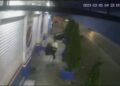 Video. ¡GOLPEA a su ESPOSA en la calle y héroes anónimos le dan una paliza!