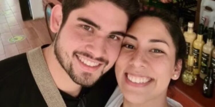 ¡Escándalo!, monjita y padrecito cuelgan los hábitos para fugarse juntos