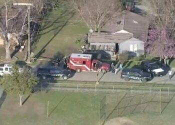 Masacre de Texas: hallan 3 niños MUERTOS y 2 AGONIZANDO en una casa