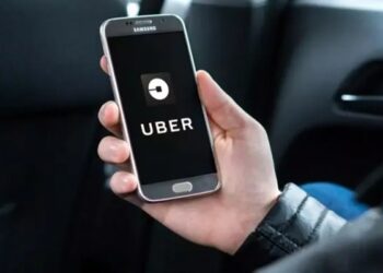 «Yo me salvé»: chica se lanza de un Uber; el chofer la drogó