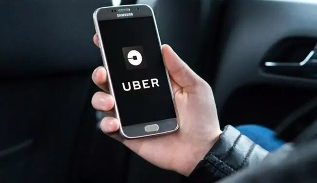 «Yo me salvé»: chica se lanza de un Uber; el chofer la drogó
