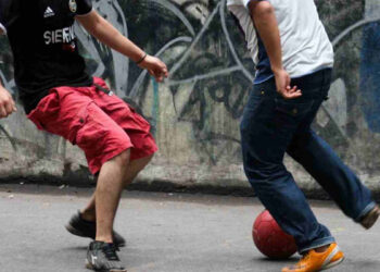 Diego se cayó jugando «fut», creyeron que fingía, pero estaba MUERTO