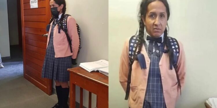 Video. PERVERTIDO se disfraza de alumna para tomar fotos a NIÑAS en baños de colegio