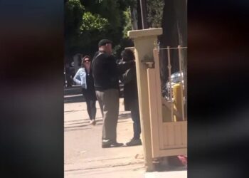 Video. Captan a hombre obligando a indigente a tocar sus partes íntimas en Tijuana