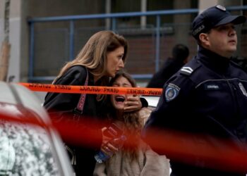 Horror en Belgrado: menor MATA a tiros a 8 compañeros y al guardia en escuela