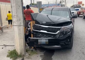 Sufre «soponcio» al volante y se estampa contra estructura en Reynosa