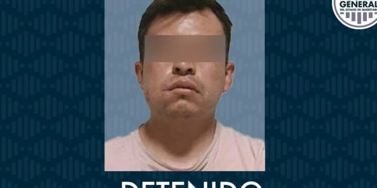 Discusión termina en feminicidio: mata a su novia arrojándola de 2do piso