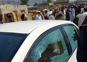 ¡Otro tiroteo en escuela deja a 7 profesores muertos en Pakistán!