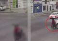 Video. Patrulla ARROLLA a hermanitos de 13 y 17 años; uno MURIÓ