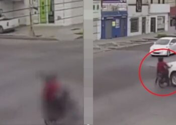 Video. Patrulla ARROLLA a hermanitos de 13 y 17 años; uno MURIÓ