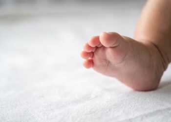 Mujer GOLPEÓ hasta la MUERTE a su bebé de 2 años en Tabasco