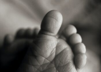 Doctor “arrancó cabeza” a una bebita durante el parto; autoridades investigan