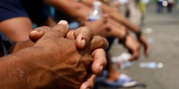 ¡Encuentran a 9 de los 52 migrantes SECUESTRADOS en SLP!