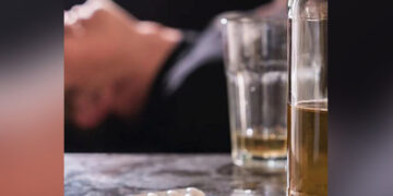 Tomaba medicinas con cerveza y «estira la pata» en Madero