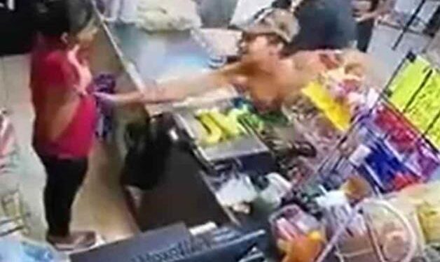 Video. Asaltan con “cuerno de chivo” a cajera, pero la felicitan por embarazo en Reynosa